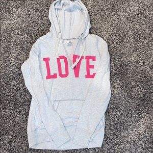 Whitish greyish sweatshirt